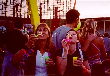 pop_sa2.jpg (25615 bytes)